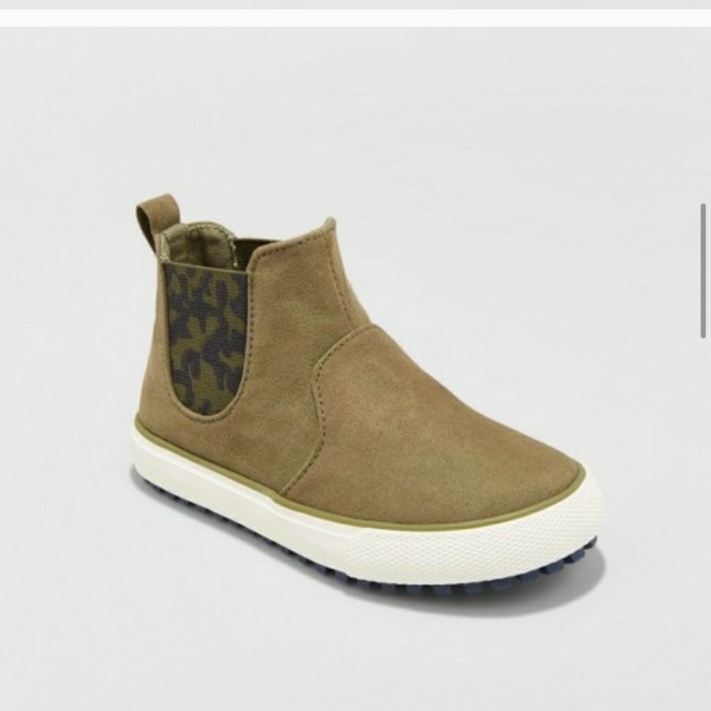 NWT ‼️Cat & Jack Boys Chelsea boot
